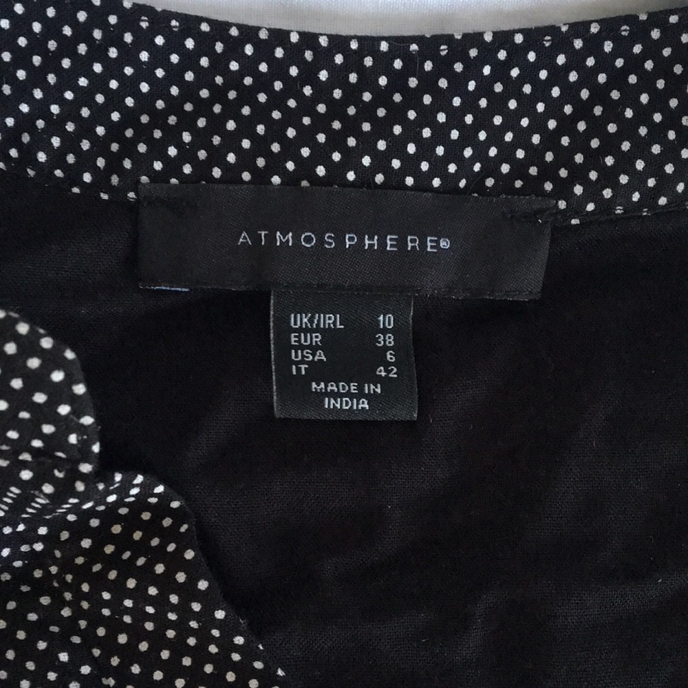 Pullover dress shirt.